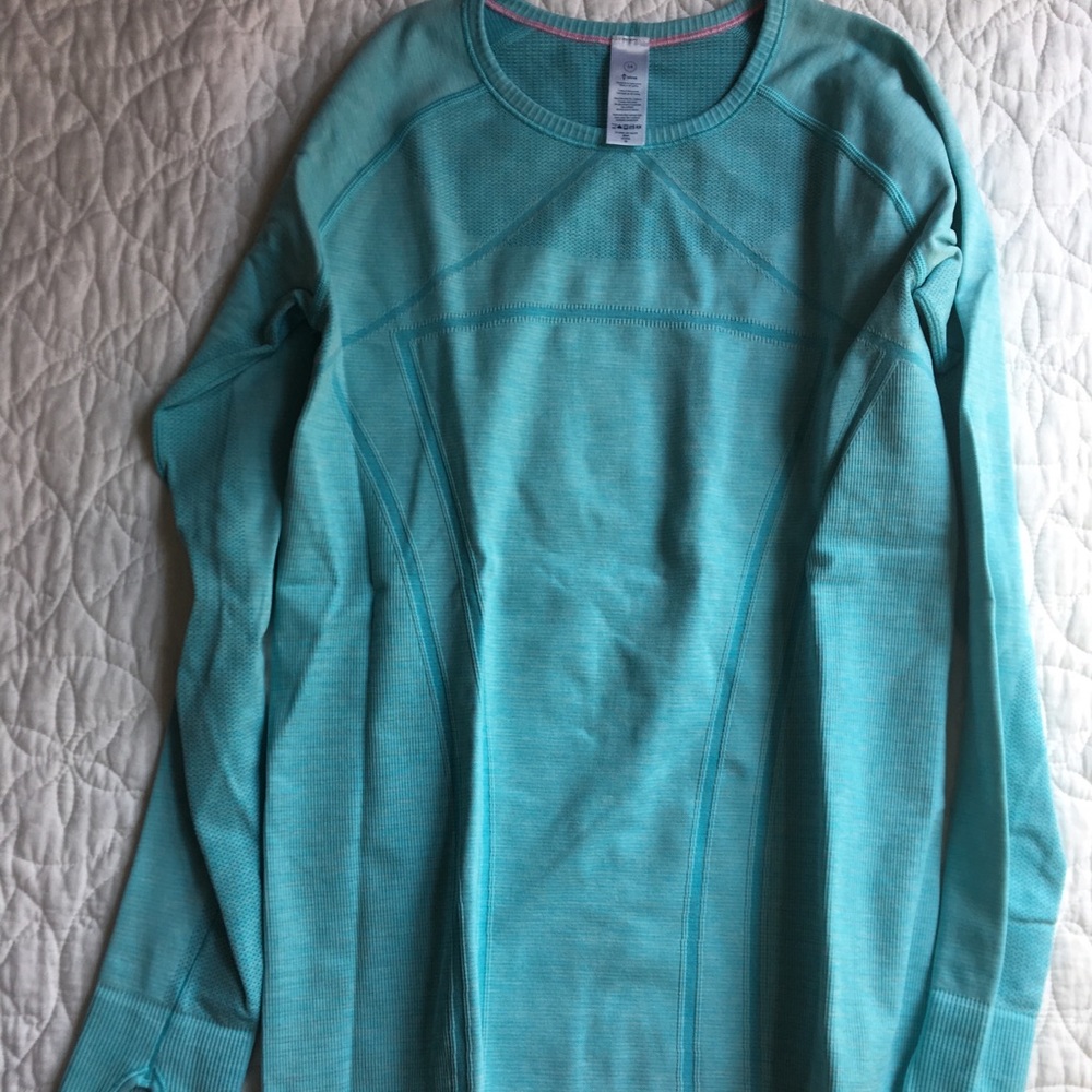 Long sleeve ivivva shirt
